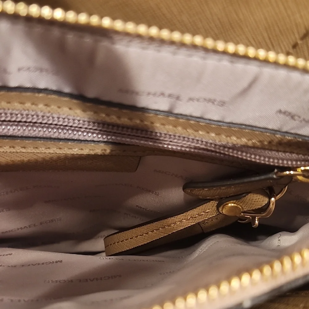 Michael Kors sophisticated michael